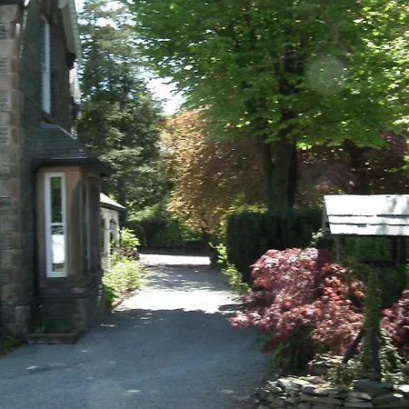 Konukevi The Beeches 4*