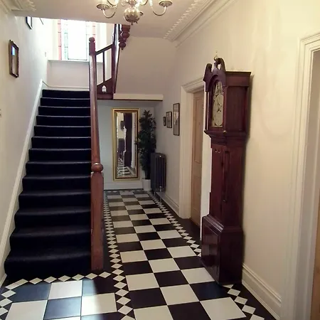 The Beeches Guest house 4*